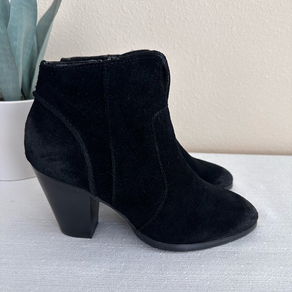 New Tesoro Karissa-Lea Black Distracted Suede Heeled Ankle Booties Women’s 5M